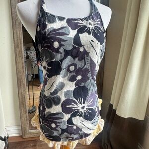 Floral apron with Ruffle Hem
